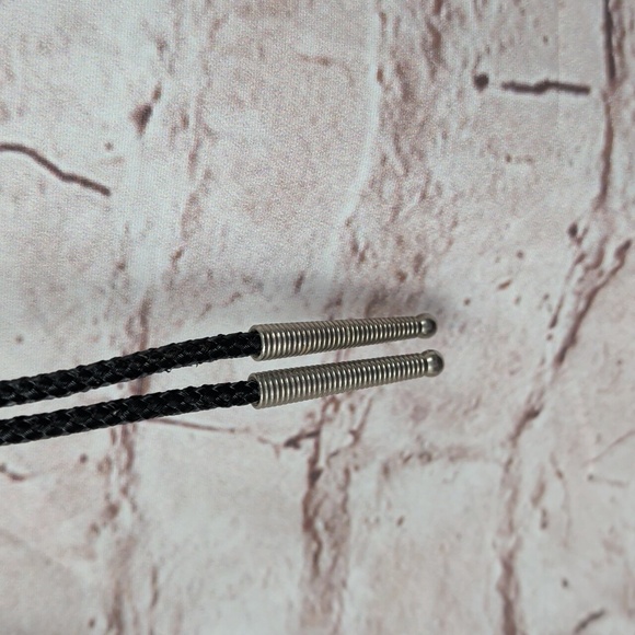 Silver Tone  and Turquoise Thunderbird Bolo Tie Vintage - Picture 3 of 5